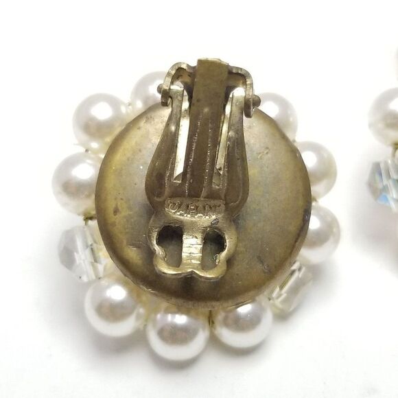 Vintage Sparkly White Beaded Cluster Earrings, Faux Pearl AB Beads, Japan, Retro - Picture 4 of 7